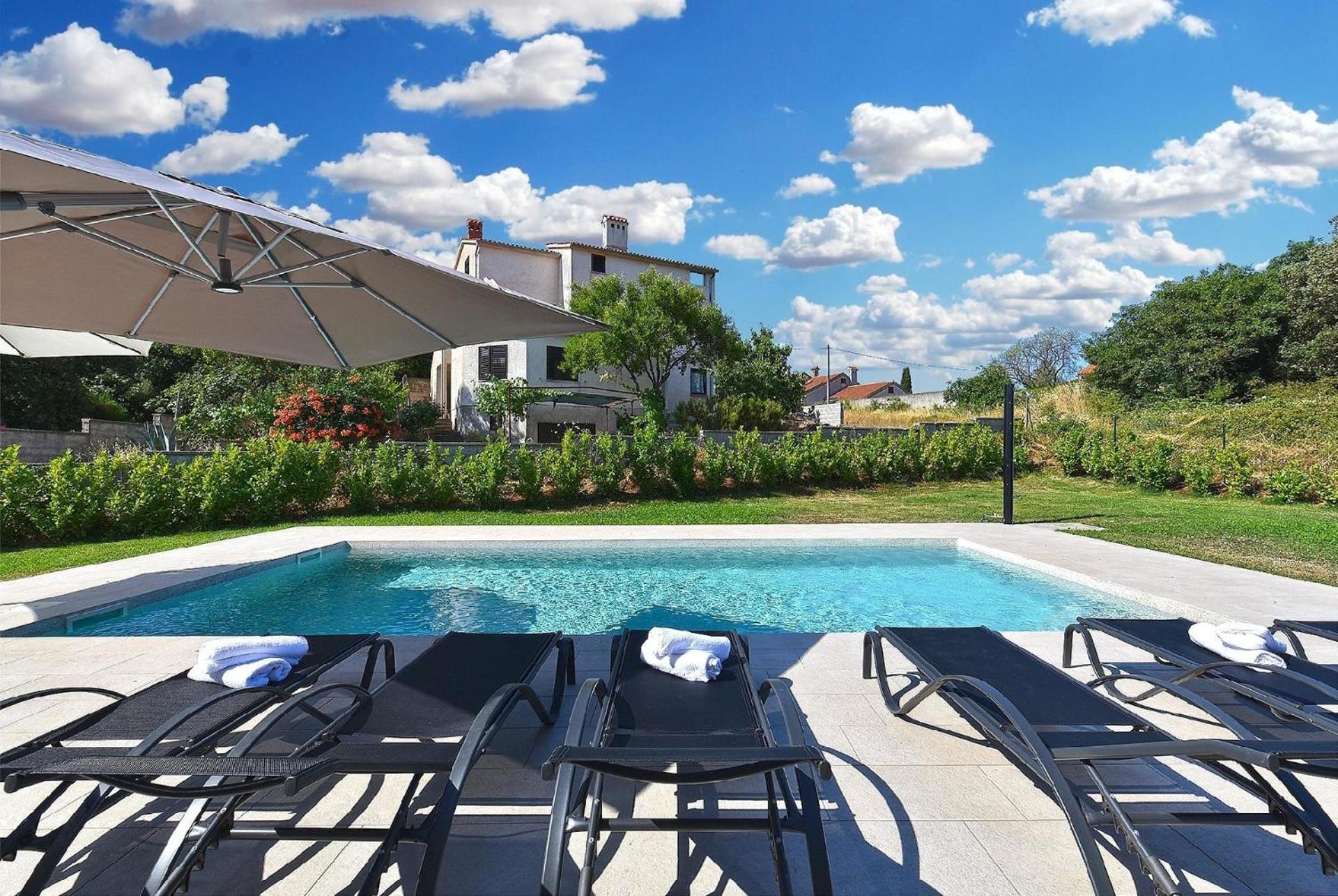 Ferienhaus Mit Privatpool Fuer 6 Personen Ca 200 Qm In Vintijan, Istrien Istrische Riviera